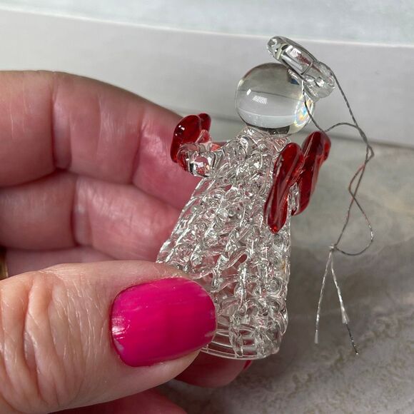 Vintage 2” hand blown spun glass Angel holding a heart ornament. - Picture 6 of 6